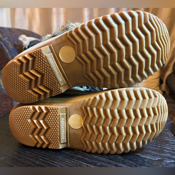 SOREL Joan of Arctic women's waterproof boots. - Picture 6 of 7